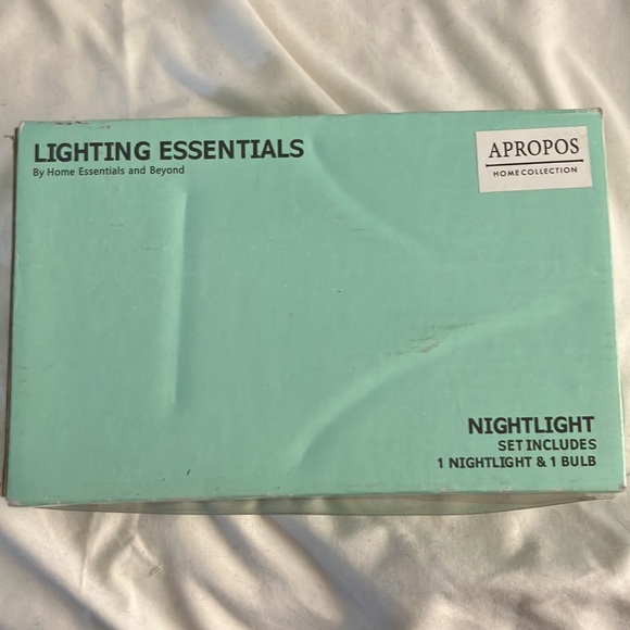 🆕 in box House shaped nightlights with blue cherry blossom pattern - Picture 4 of 6